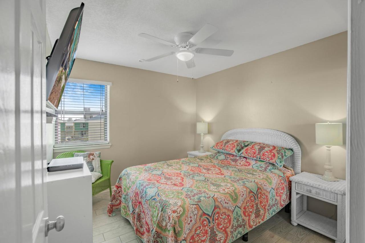Sea Breeze 316 By Collection * Gulf Shores